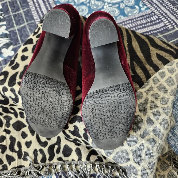 Faux Suade Heels, Burgundy - Picture 4 of 4